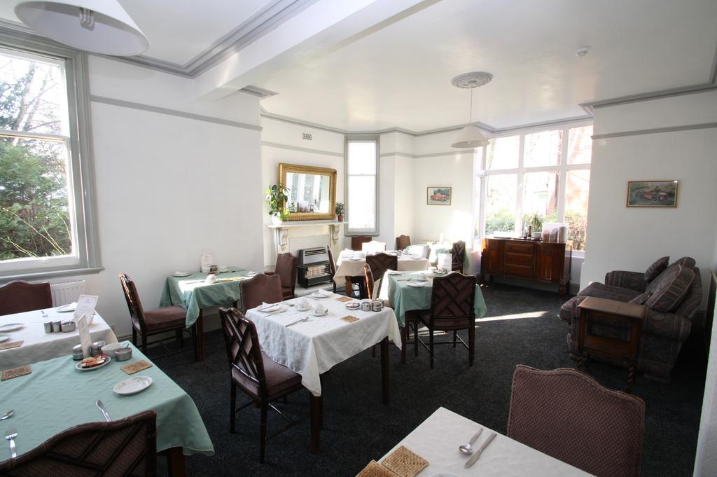 Awentsbury Hotel Near Birmingham University Екстер'єр фото